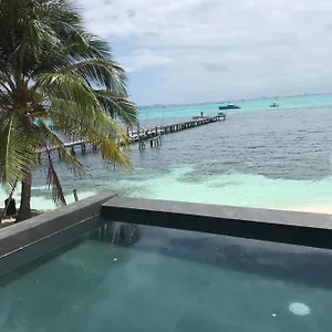 Maria's Kin Isla Mujeres